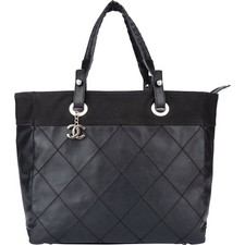 Chanel Noir Biarritz MM Stitching Handbag Coco CC Tasche