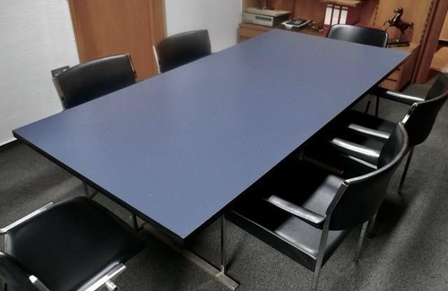Besprechungstisch massives