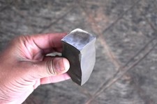 Alter antiker Eisen Amboss