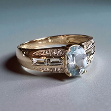 * Eleganter Damenring *