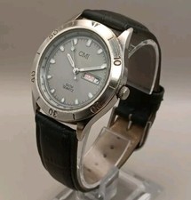 CMI  DAY DATE  HERRENUHR SCHÖNES  ZIFFERBLATT 5ATM WASSERDICHT GUTER ZUSTAND 