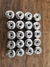 Original VW Touareg Radschraubenkappen Radschraubenabdeckung Chrom 7l6601173a