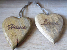 2 Holz Deko Herzen Hänger