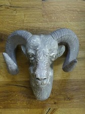 Dekorativer Wand Bock –