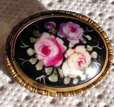 Wunderschöne Biedermeier Brosche, Porzellan Malerrei, Motiv Rosen, um 1850/1880.