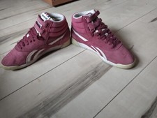 Getragene Reebok Freestyle Hi brombeer Suede  US 7,5 UK 5 EU 38