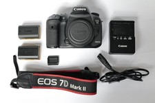 Canon EOS 7D Mark II Gehäuse, Originalkarton