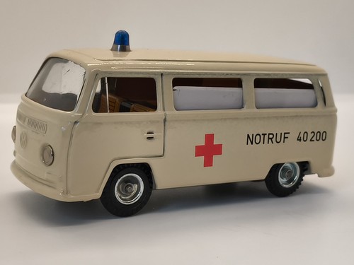 Bus krankenwagen - t2,