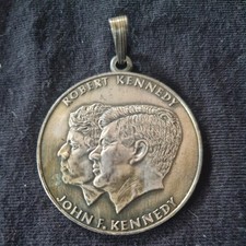 Medaillon John  F. Kennedy und