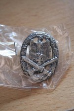 Ausverkauf   Pin WEHRMACHT Infanterie Sturmabzeichen  Metall    27