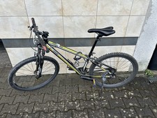 Schwarzes/gelbes MTB