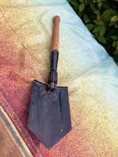  Alter Klapp Spaten Holzgriff mit Pertinax Schraube Wk2 ?