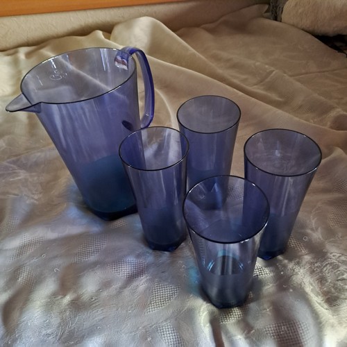 TUPPERWARE