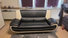 Kunstleder 2er-Couch, nie gebraucht, schwarz-weiß