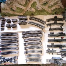 Verkaufe ein Konvolut an Gleisen wegen Verkleinerung der Marke Trix Express HO