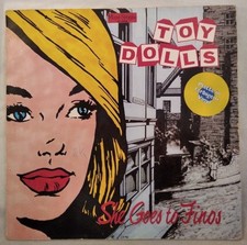 She Goes To Finos [Vinyl, 12"