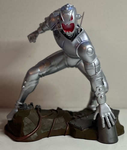Ultron rare marvel ltd - rare,