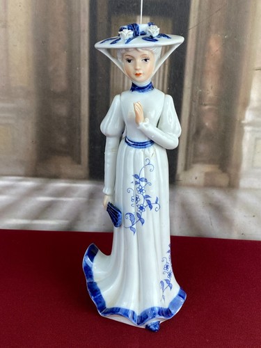 Figur aus porzellan - aus, teils
