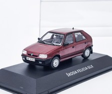 Skoda Felicia GLX (1997) + Plexiglasbox DeA 1:43