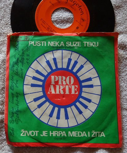 Single pro arte pusti - arte,