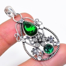 Handgefertigter Chromdiopsid