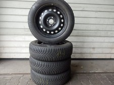 Satz Winterreifen auf Stahl