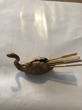 Skulptur Schwan Messing mit Zahnstochern