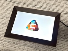 Nixplay N Digitaler Bilderrahmen 10,1 Zoll Smart Photo Frame WLAN 