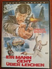 Ein Mann geht über Leichen -