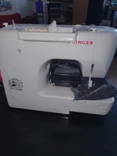 Nähmaschine Singer 8280 mit Zubehör neuwertig