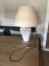 Wunderschöne Stehlampe mit Blumendekor !!