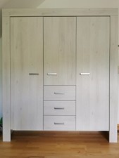 Paidi Mees Kinderzimmer Babybett Kleiderschrank Wickelkommode Standregal