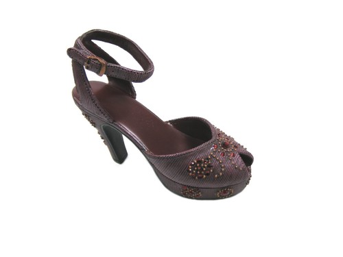 Just the right shoe - , **late