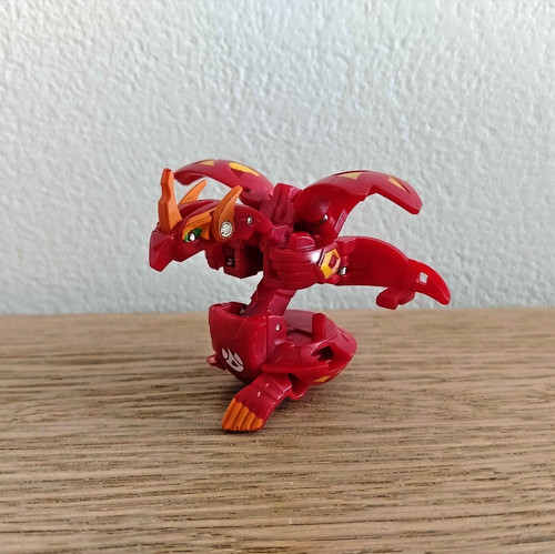 Bakugan pyrus blitz dragonoid - blitz,