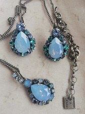 Konplott Set Ballroom Ohrringe und Cathedral Kette hellblau