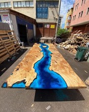 Moderner blauer Harztisch -