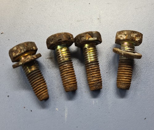 Schraube für - 4x,