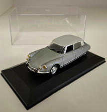 Citroën DS 21 Pallas 1967 1/43 Norev Vitrine Box