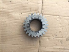 Getriebe Zahnrad passend für John Deere Raupe  1010 T14207T 23 Zähne 
