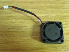 Lüfter Kühler Fan Gehäuse Dell PP01L Latitude C610