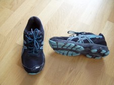* Coole schwarze Laufschuhe Asics Goretex Gr. 38 - Damen *