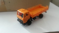 Herpa MB LKW 2-achs.  Pritsche M 1:87 orange kommunal