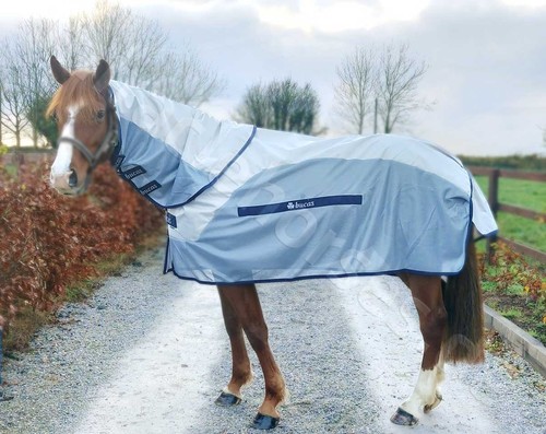 Bucas buzz off - rain, neck