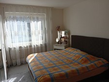 Schlafzimmerbett mit Matratze