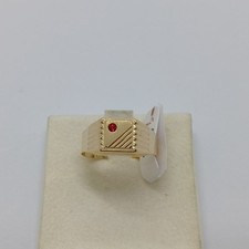 Herrenring Mit Rotem Kristall