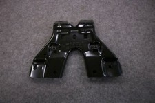 Original VW Passat B8 Stütze Schlossträger 3G0805567A vorne mitte Halter Träger