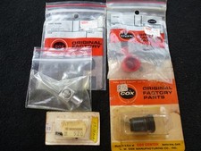Cox Ersatzteilkonvolut für Cox Modellmotoren.