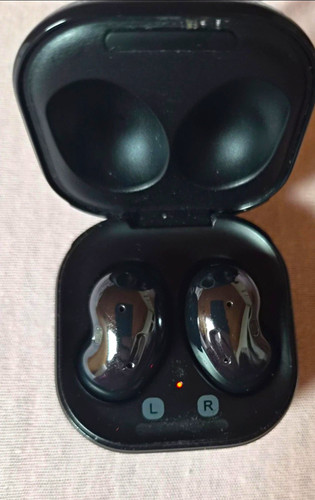 Samsung galaxy buds live - galaxy,