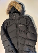 Marmot Damen Mantel Montreaux, Daunenjacke, warmer Parka, winddicht, schwarz, S