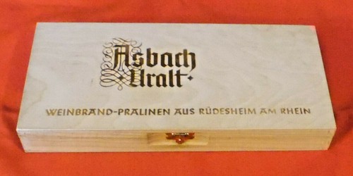 Alte dose holzkiste asbach - holzkiste,